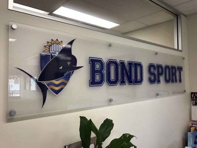 24. bond sport acrylic (1)